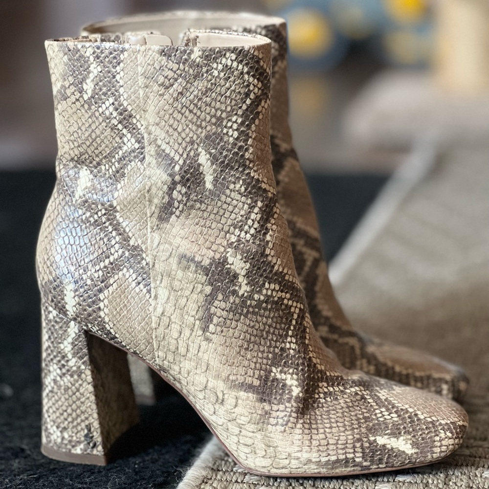 Sam Edelman Snakeskin Boots sz 10